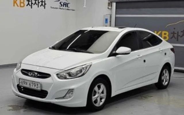 엑센트신형 1.6GDI 블루세이버 현대 2012/10 123,543km